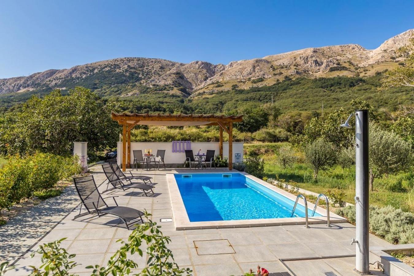 Studio Apartman U Kuci S Bazenom Baška Екстериор снимка